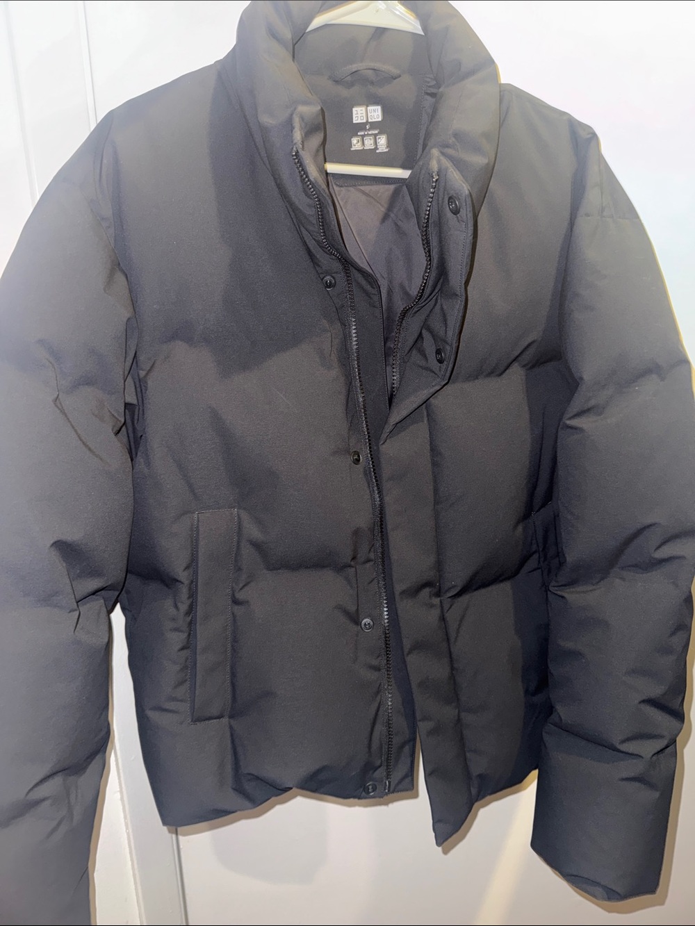 Uniqlo Men's Black Puffer Jacket